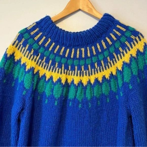Hand knitted royal blue yellow green classic Nordic fair isle oversized sweater - Picture 4 of 8